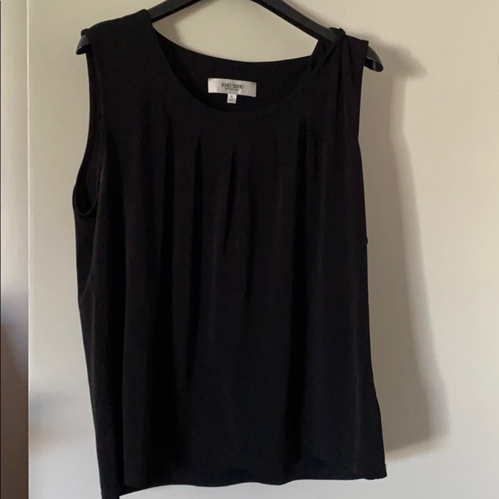 Sleeveless blouse
